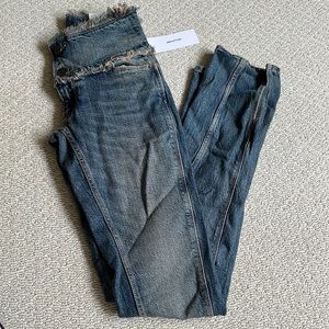 BDG Low Rise Skinny Frayed Jeans ☀️